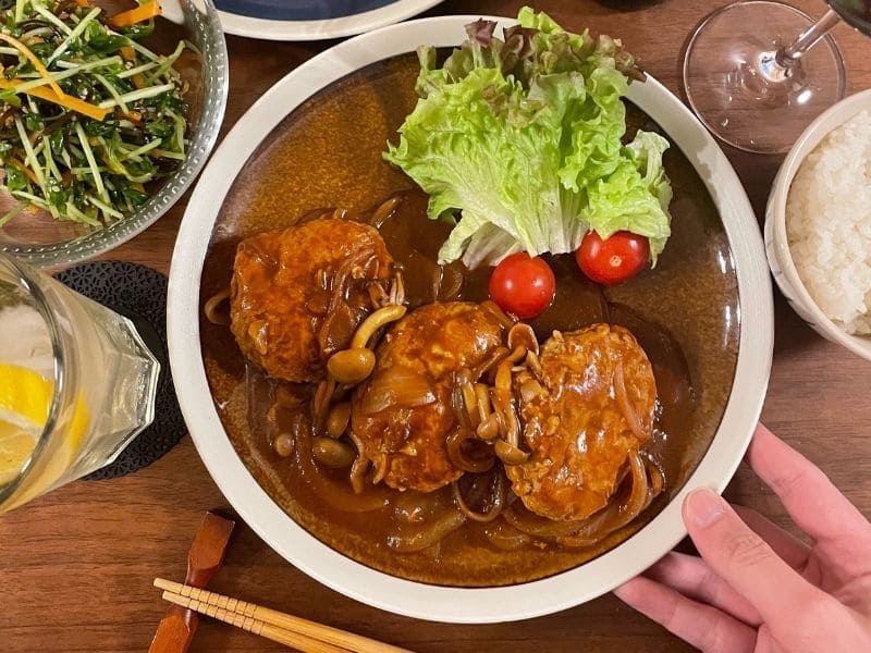 煮込みハンバーグ