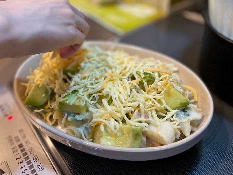 アボカド　グラタン