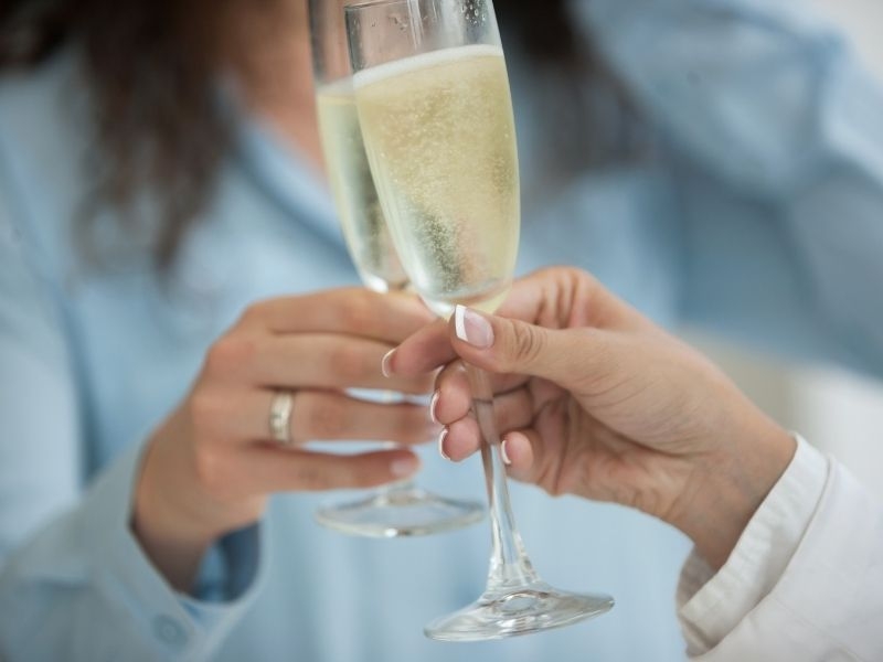 スパークリングワイン 乾杯