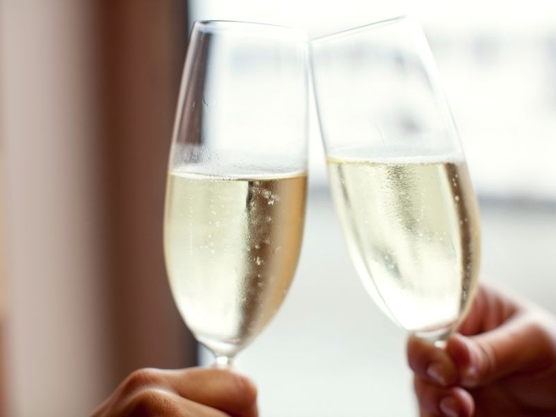 スパークリングワイン 乾杯