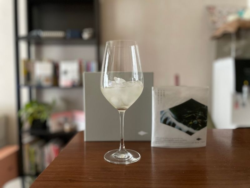 北海道TEA ワインブドウリーフティー2021　色