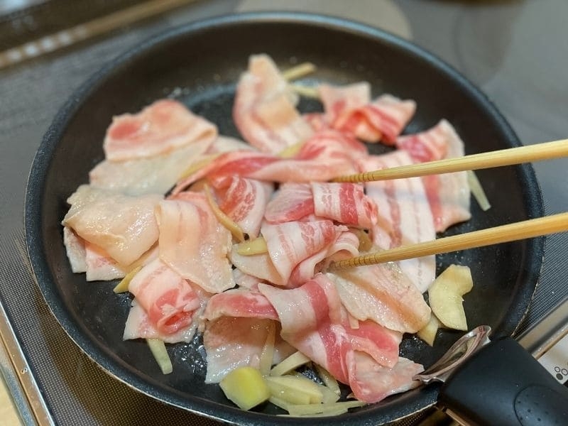 大根と豚バラの生姜煮込み