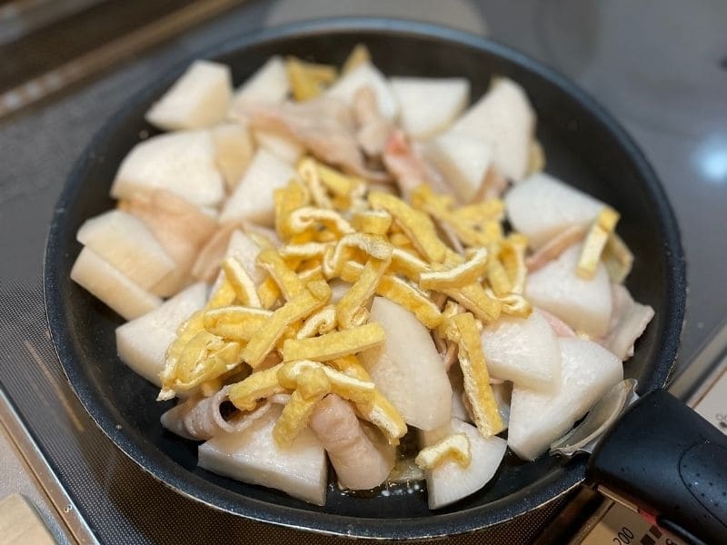 大根と豚バラの生姜煮込み