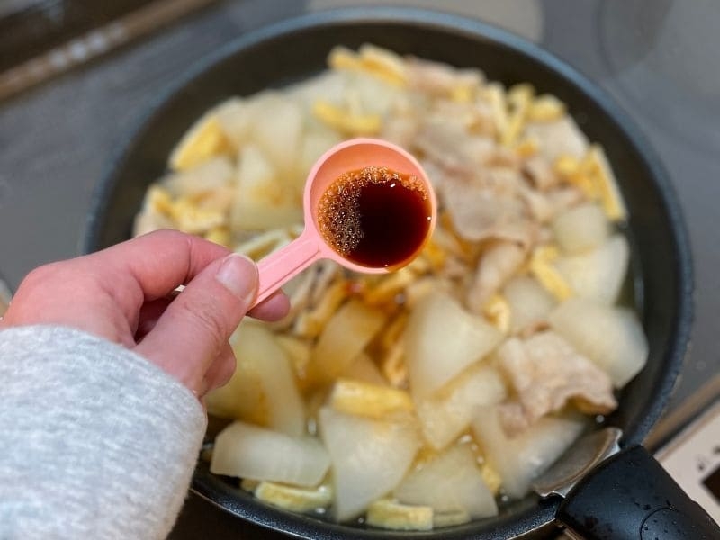大根と豚バラの生姜煮込み