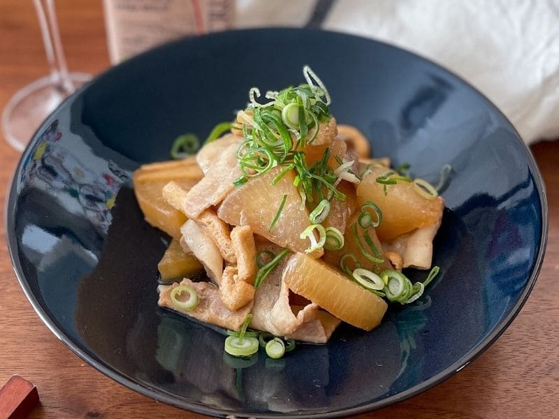 大根と豚バラの生姜煮込み