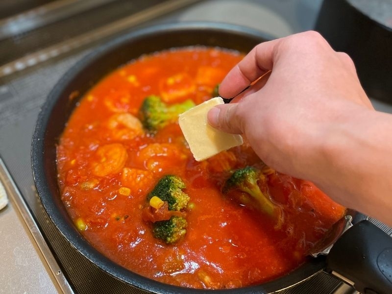 濃厚シーフードトマトクリームパスタ