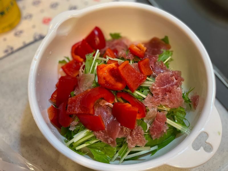 水菜と生ハムのイタリア風サラダ