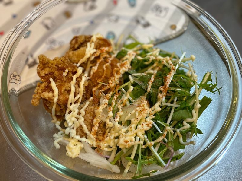 レモンでさっぱり唐揚げマヨ七味サラダ