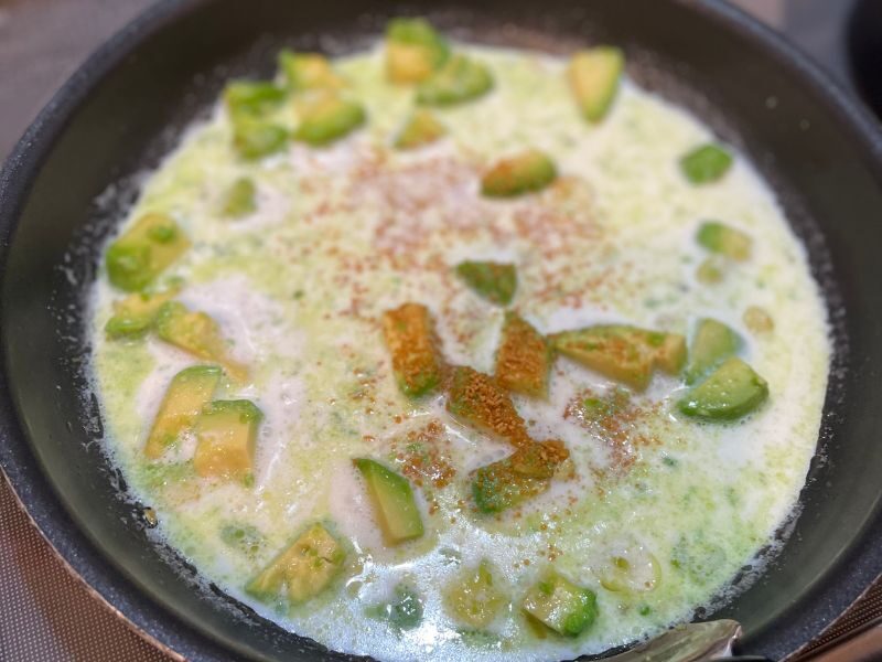 アボカドクリームパスタ