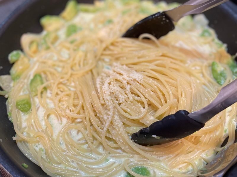 アボカドクリームパスタ