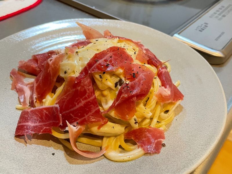 きのこのクリームパスタ