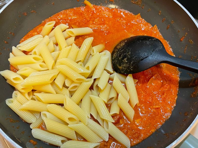 ツナのトマトクリームペンネ