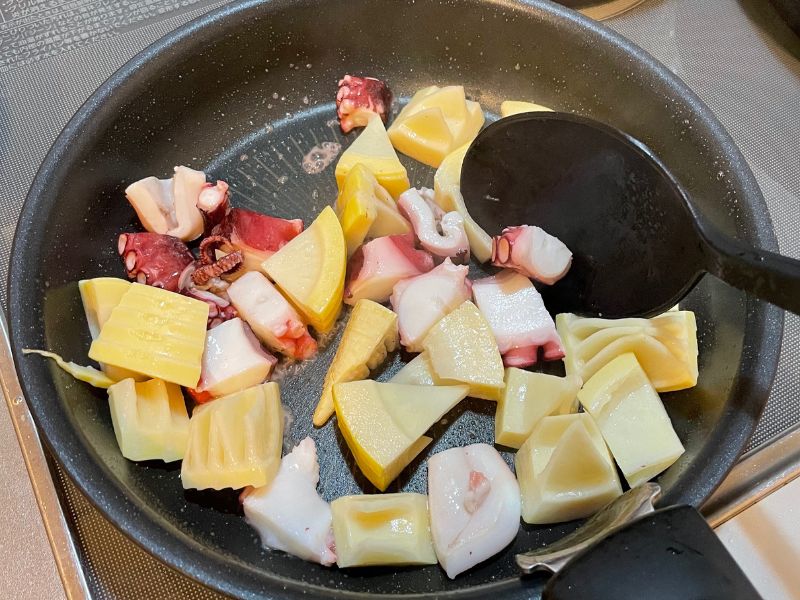 タコと筍ののり塩炒め