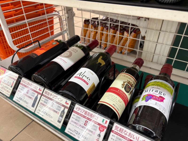 セブンイレブン　ワイン　陳列